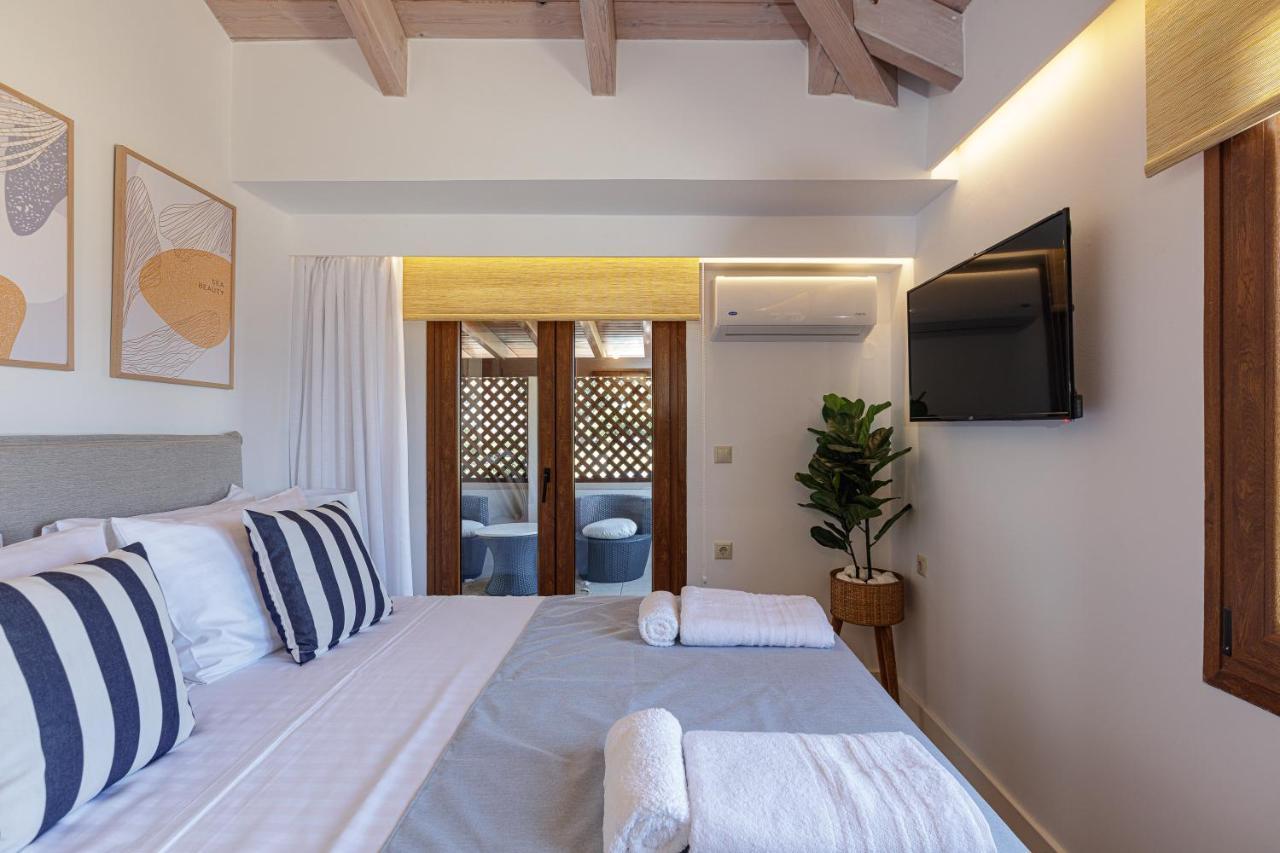 Villa Seashell -Wonderful Newly Renovated Villa On The Beach Galatás Exterior foto